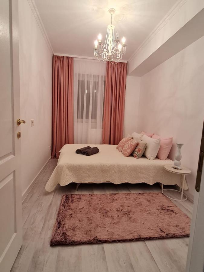 Apartament Larysse Oradea Exterior foto