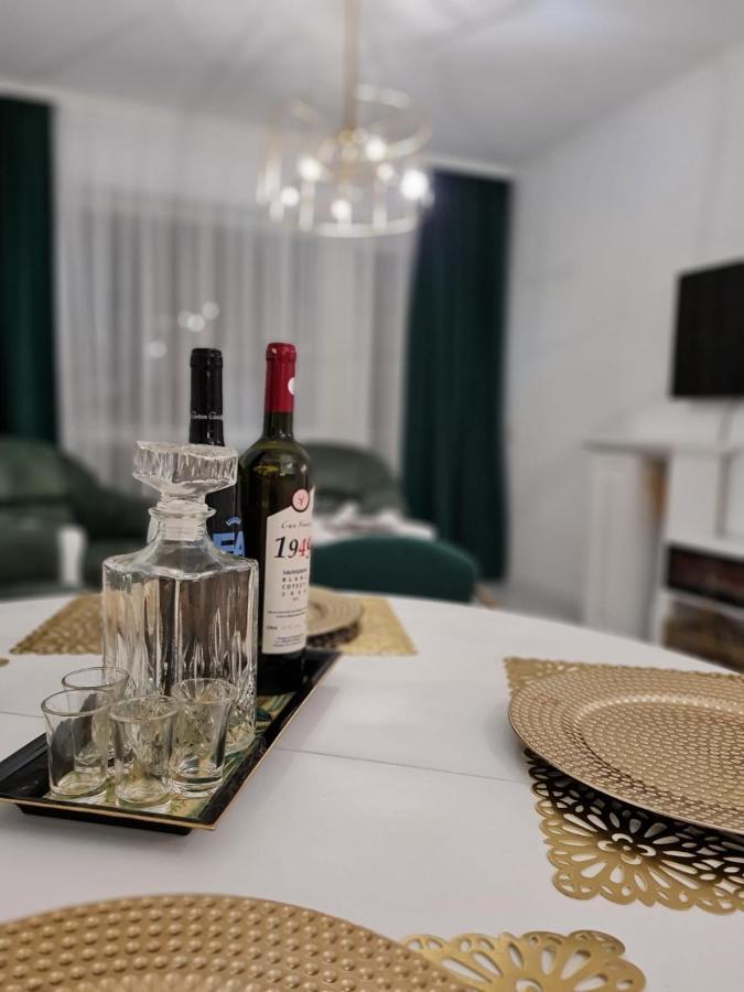 Apartament Larysse Oradea Exterior foto